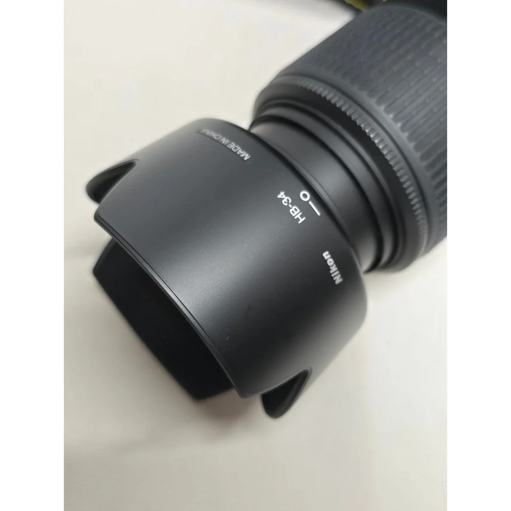 Nikon D5000 12MP DSLR Digital Camera with Nikon 18-55mm & 55-200mm lens Case
